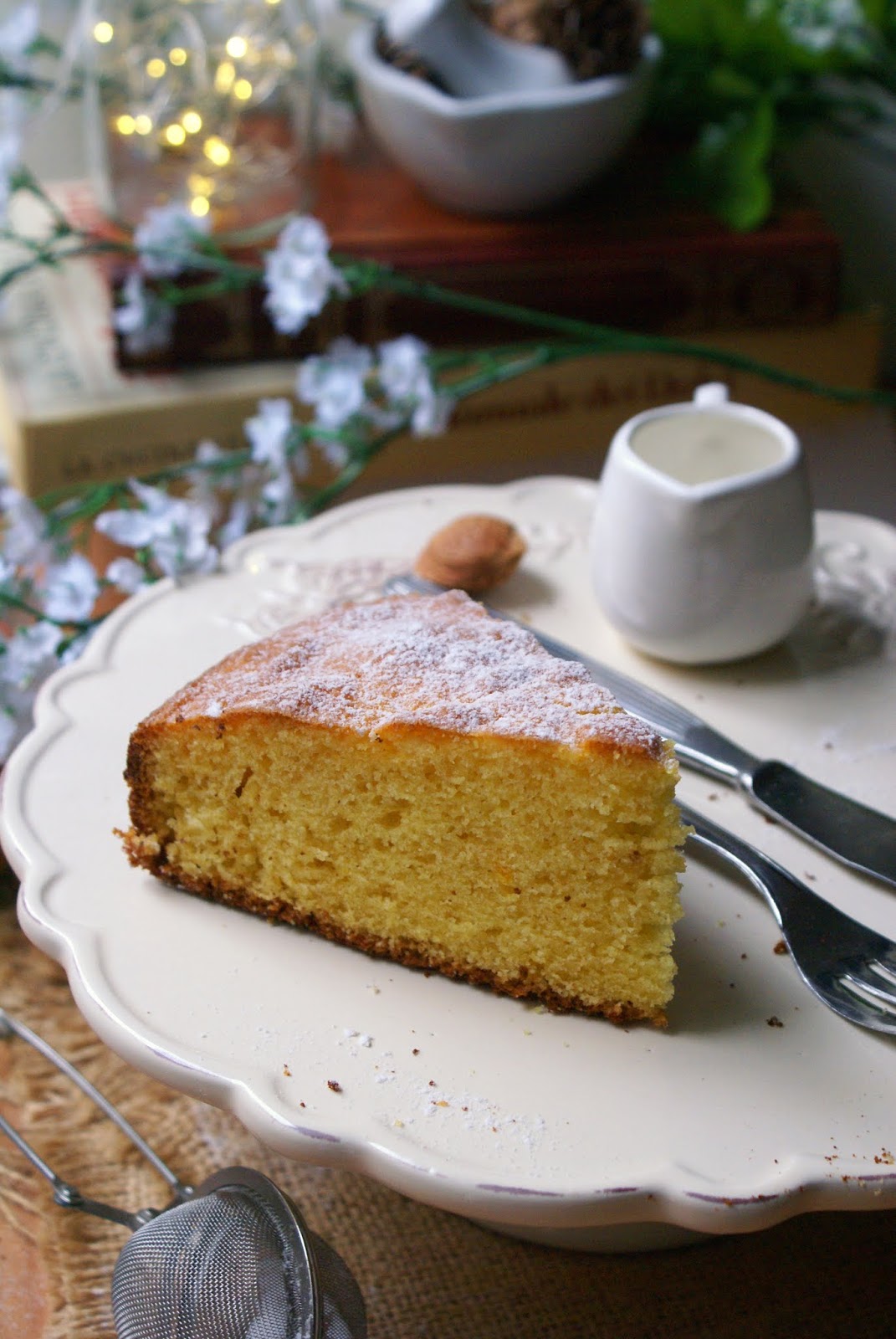 Torta sette vasetti senza glutine con zucchero a velo