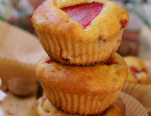 Muffin di avena con fragole senza glutine