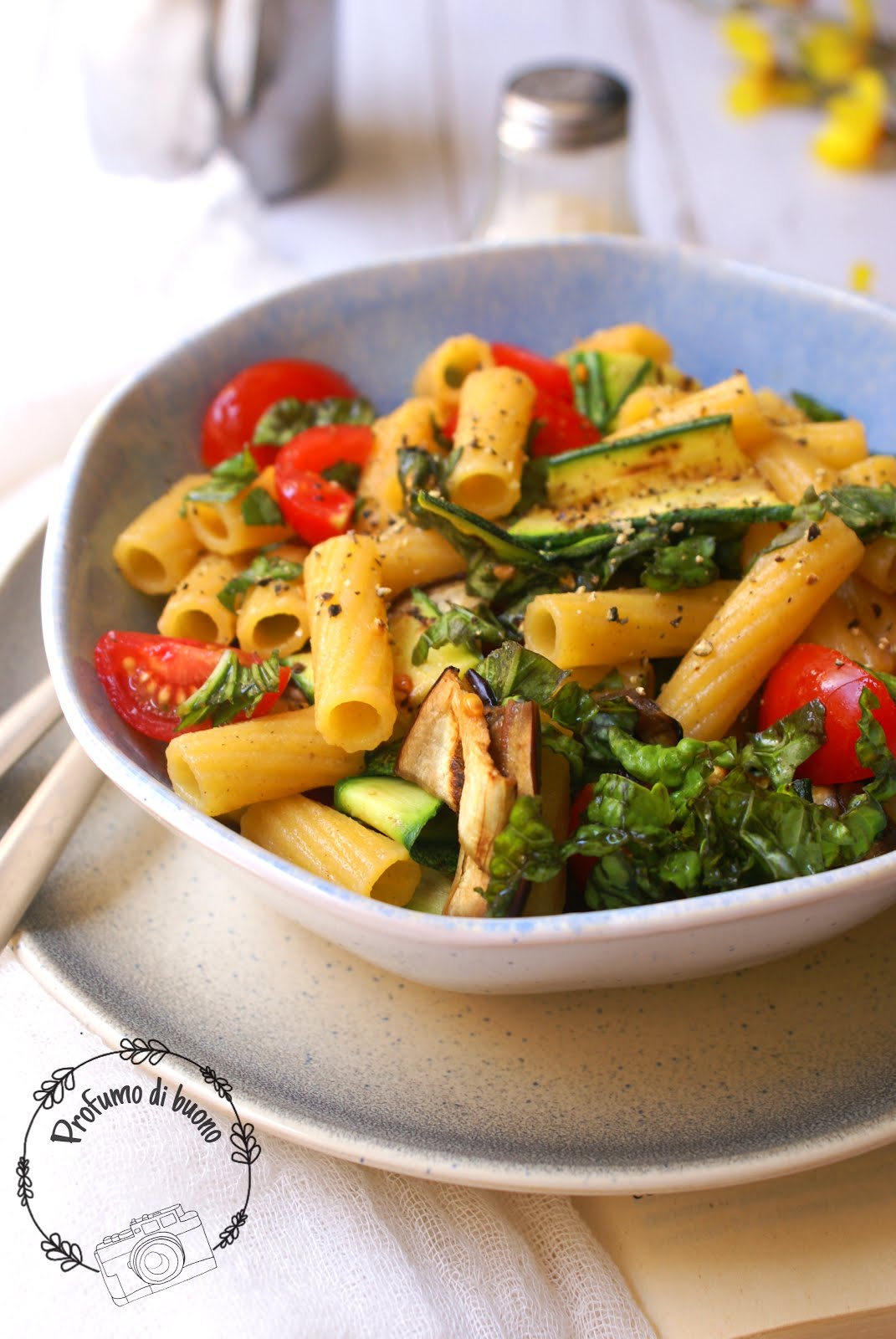 Tortiglioni con pomodorini e verdure grigliate al basilico