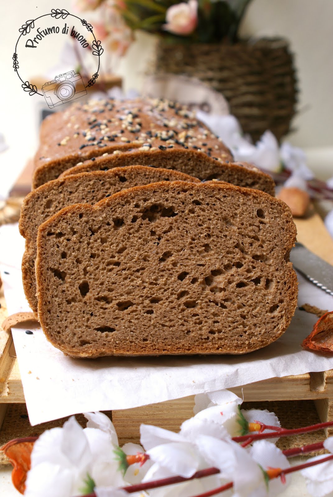 Pane di finta segale senza glutine con farine naturali