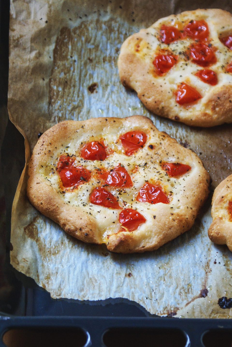 Gluten free tomato "pizzette"