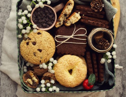 Biscotti con mandorle e cioccolato